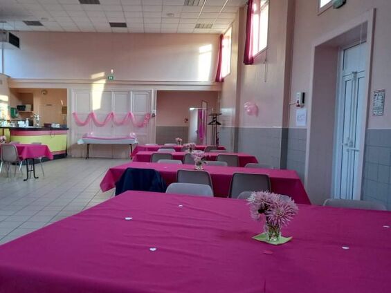 Octobre rose à Flesquières 2021 - la salle préparée avec beaucoup de goût par les bénévoles ! Octobre rose à Flesquières 2021 - la salle préparée avec beaucoup de goût par les bénévoles !