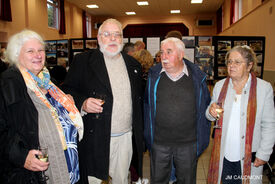 15 octobre 2022 - FLESQUIERES - Cérémonie d'inauguration de l'abribus et d'hommage au Caporal américain J. Bergman avec l'incrustation de son portrait sur la stèle du souvenir - Crédit Photo Jean Marie Caudmont