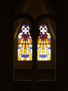 Eglise - vitraux intérieurs