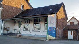 Vue de la cour intérieure de l'école de Flesquières