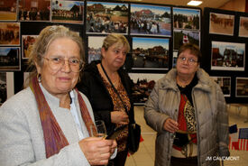 15 octobre 2022 - FLESQUIERES - Cérémonie d'inauguration de l'abribus et d'hommage au Caporal américain J. Bergman avec l'incrustation de son portrait sur la stèle du souvenir - Crédit Photo Jean Marie Caudmont