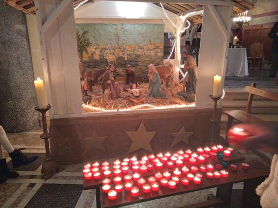 Veillée de Noël à Flesquières - samedi 24 décembre 2022 - Crédit Photo : Mr Fabien Leloir
UNE MAGNIFIQUE CRECHE ECLAIREE PAR LES LUMINIONS DISPOSES TOUT AUTOUR !