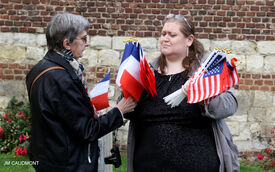 15 octobre 2022 - FLESQUIERES - Cérémonie d'inauguration de l'abribus et d'hommage au Caporal américain J. Bergman avec l'incrustation de son portrait sur la stèle du souvenir - Crédit Photo Jean Marie Caudmont