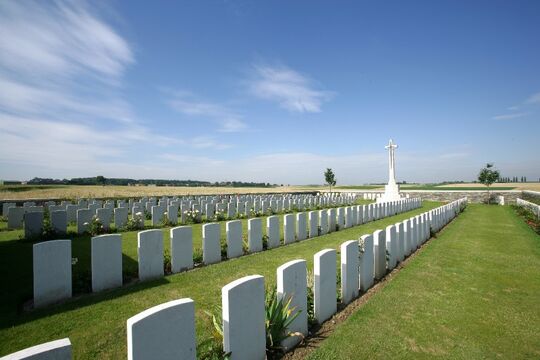 Cimetière anglais de flesquières - ORIVAL - vue générale