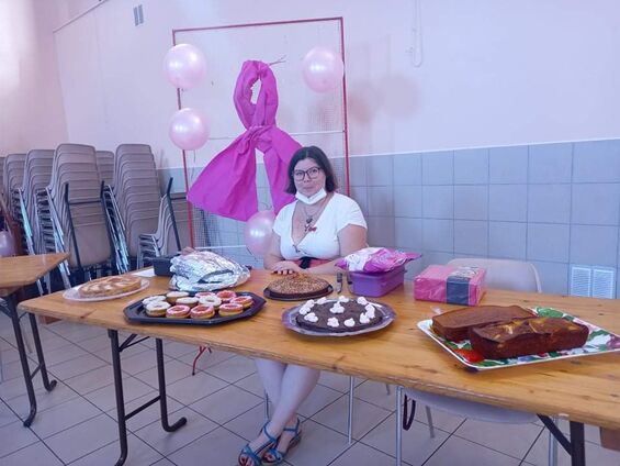Octobre rose à Flesquières 2021 - Laura proposant de belles et bonnes pâtisseries maison Octobre rose à Flesquières 2021 - Laura proposant de belles et bonnes pâtisseries maison