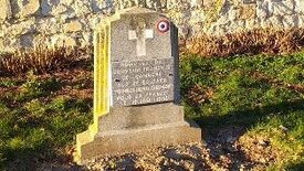 Place de flesquières - monument