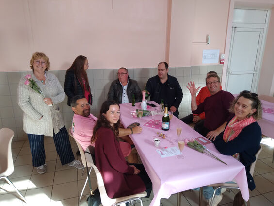 octobre rose Flesquières 2022 - les représentants du conseil municipal engagés dans octobre rose !!!
Crédit photo : Mr Leloir Fabien