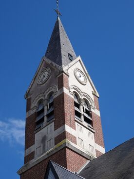 Eglise - vue extérieure - aperçu du clocher