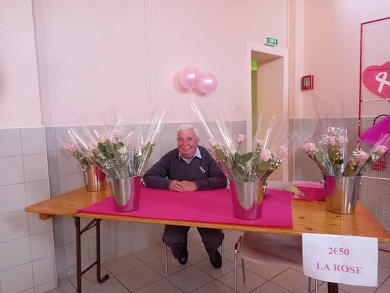Octobre rose à Flesquières 2021 - Paul au stand des roses ! Octobre rose à Flesquières 2021 - Paul au stand des roses !